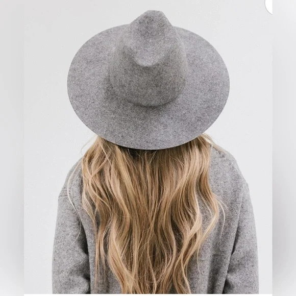 NWOT Women’s Gigi PIP Scottie Hat in Grey 100% Wool Size 55/XS - Picture 4 of 13